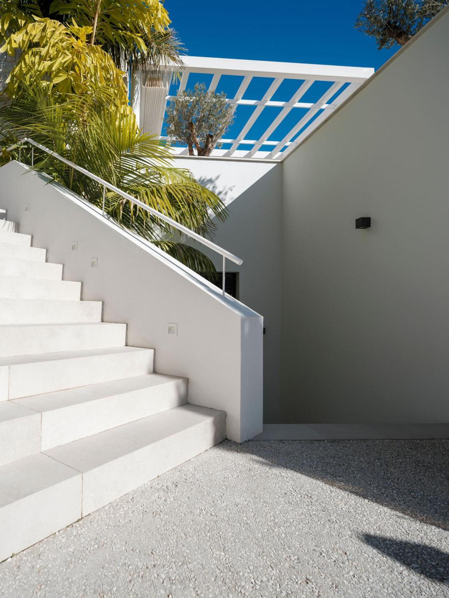 Villa Royale, moderna villa con piscina y vistas al mar Marbella Exterior foto